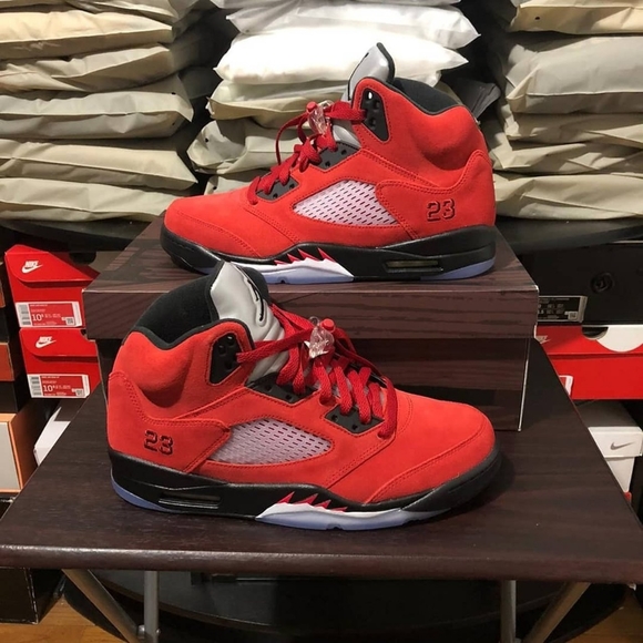 jordan 5 raging bull 10.5
